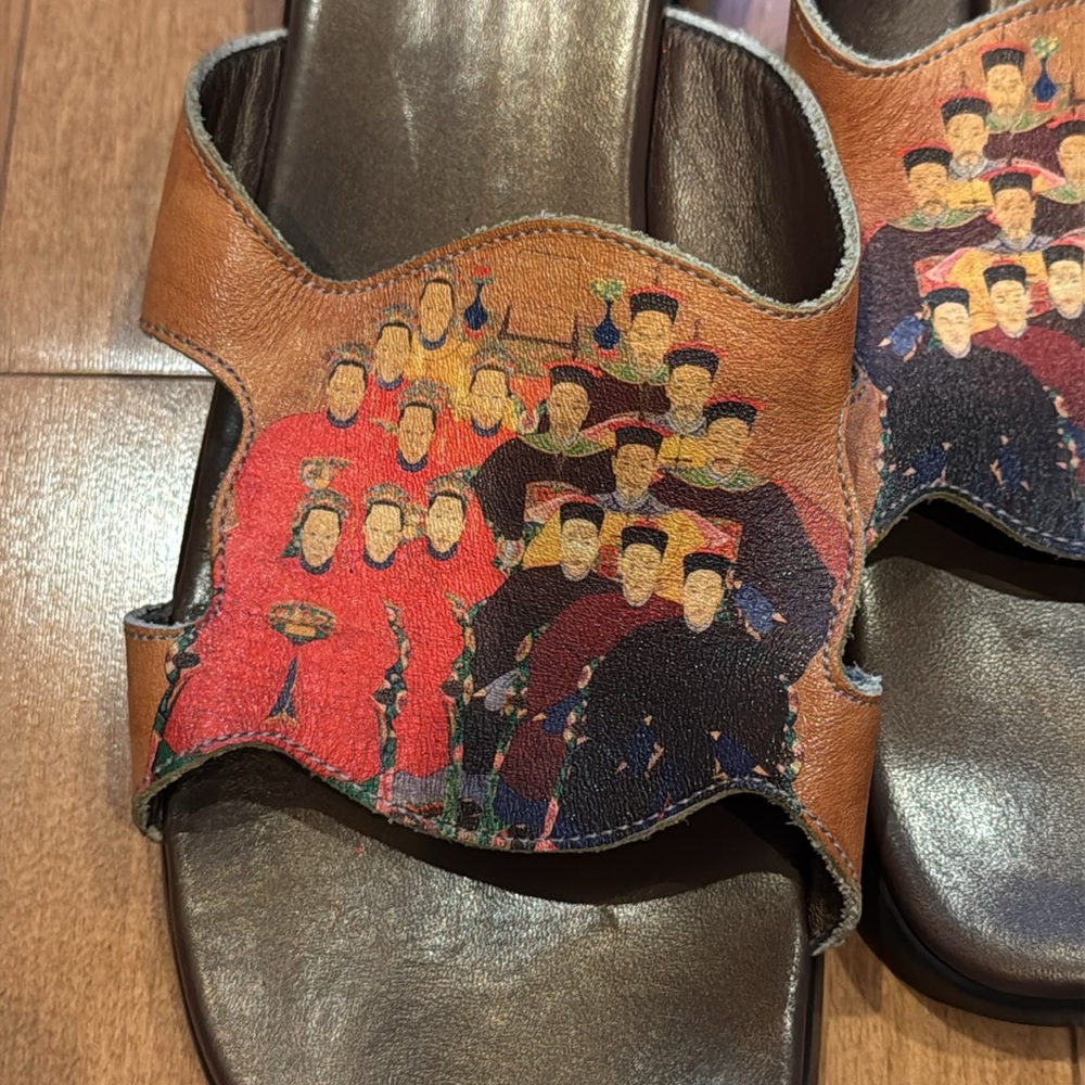 Vintage Jeon Asian Inspired Leather Sandals - Picture 2 of 5